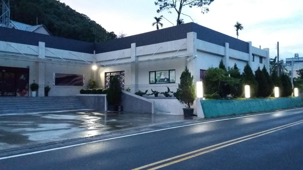 Sun Moon Lake Jinlongshan Bnb Yuchi Eksteriør billede