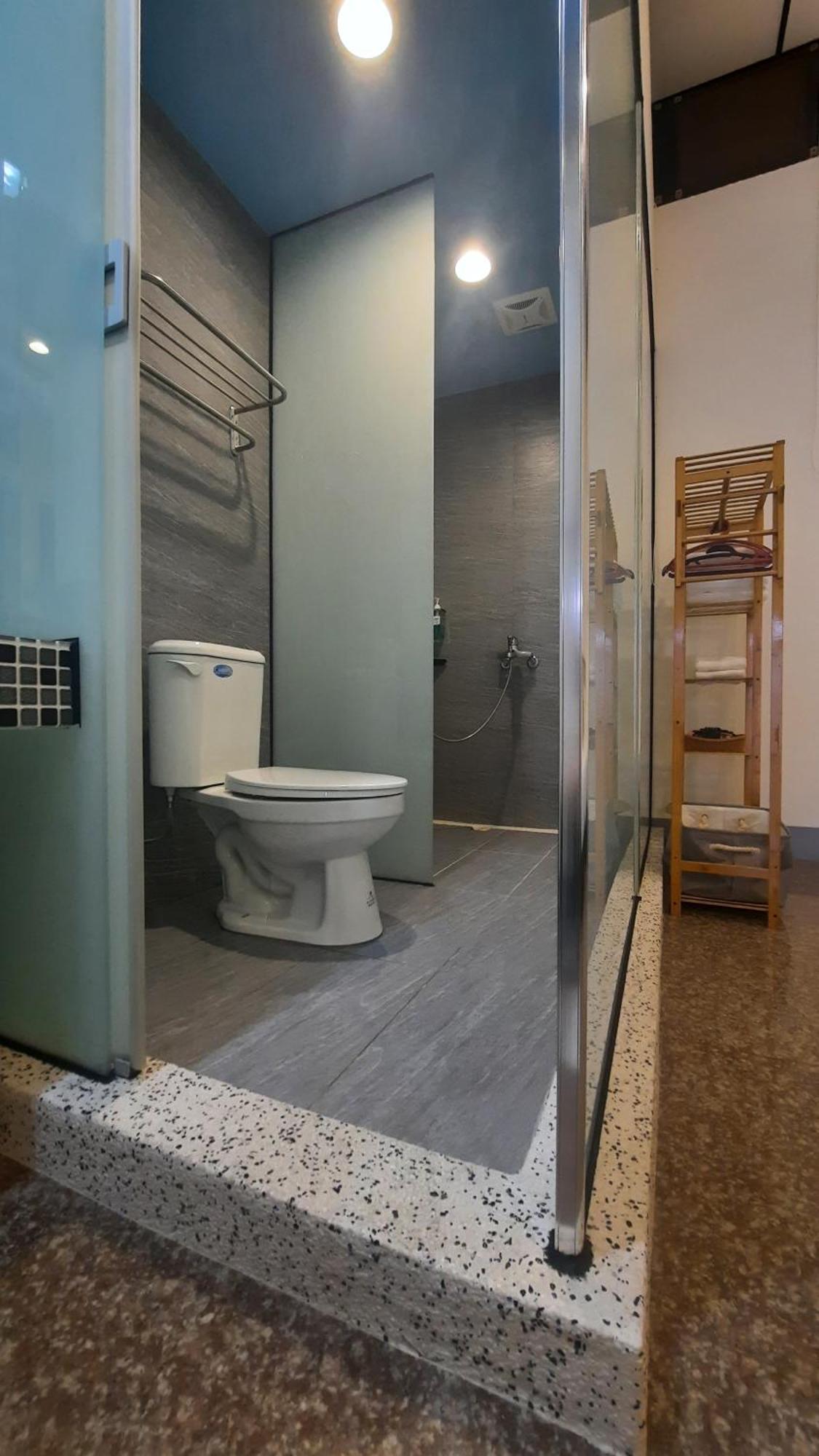 Sun Moon Lake Jinlongshan Bnb Yuchi Eksteriør billede
